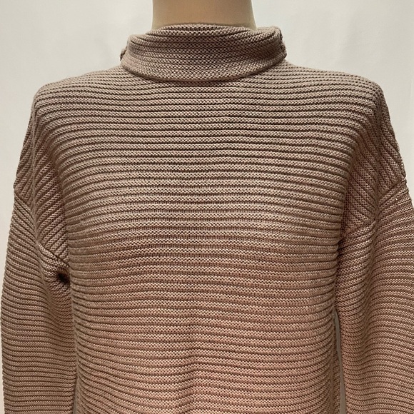 Athleta Lodge Pull Over Sweater 100% Merino Wool in Walnut Taupe Women's Size M - Picture 4 of 12
